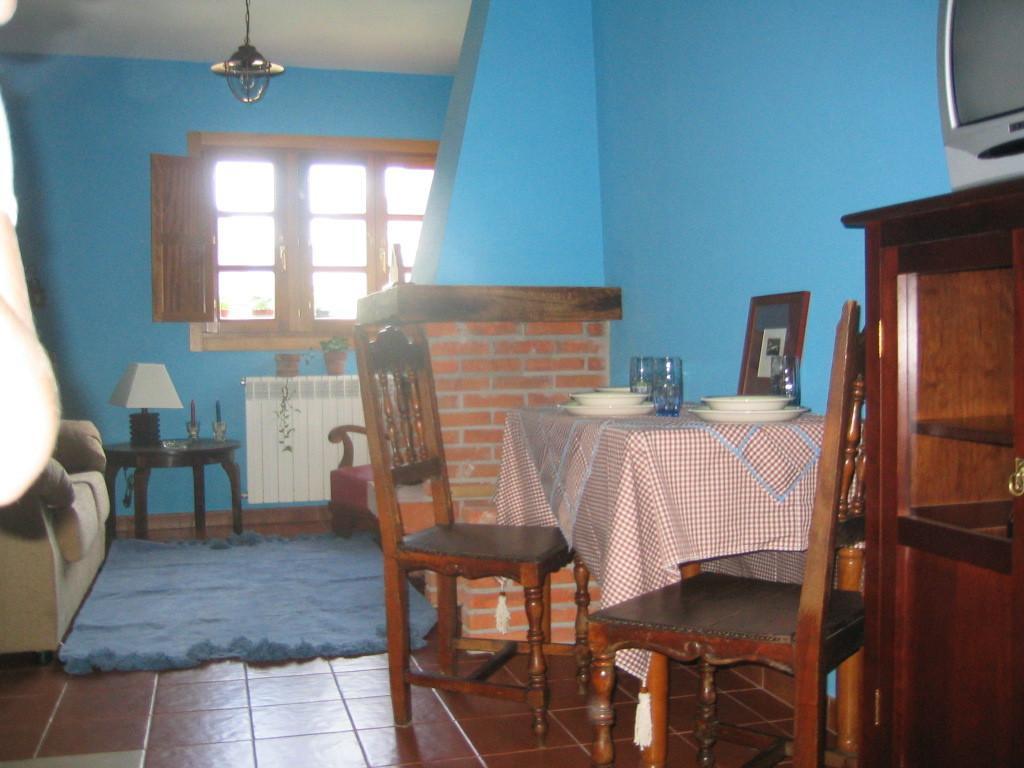 Apartamentos Rurales Buenamadre Pola de Somiedo Habitación foto