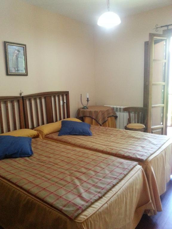 Apartamentos Rurales Buenamadre Pola de Somiedo Exterior foto