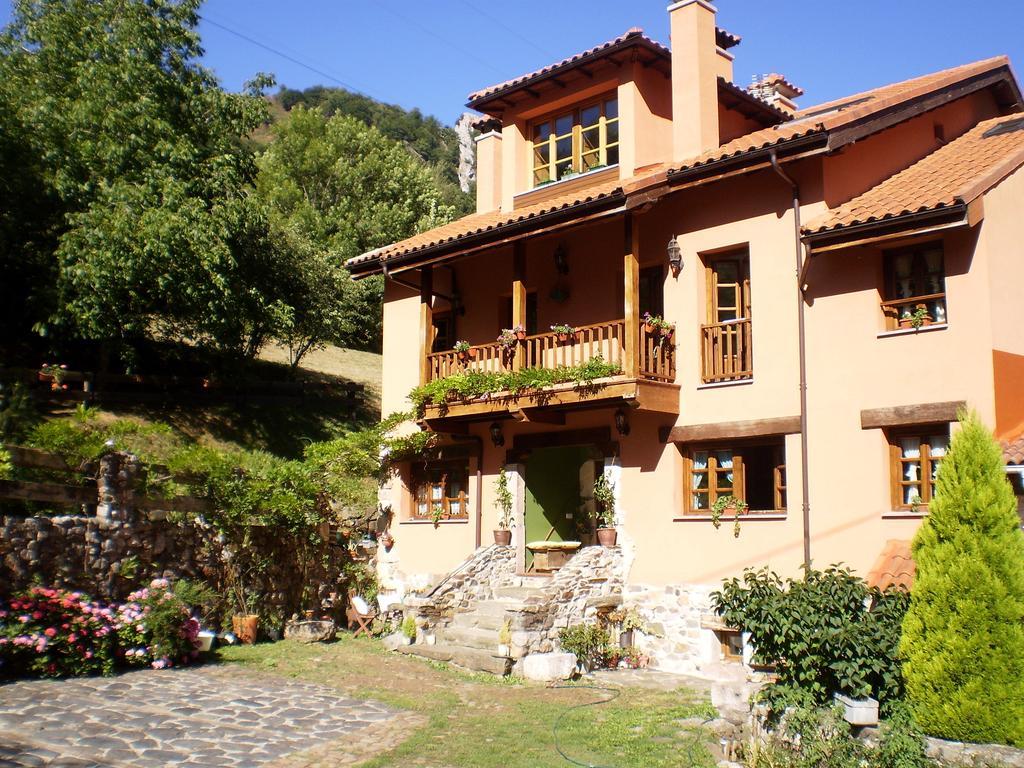 Apartamentos Rurales Buenamadre Pola de Somiedo Habitación foto